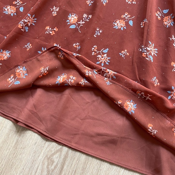 Madewell Georgette Tie-Neck Midi Dress in Forest Floral - Picture 3 of 7